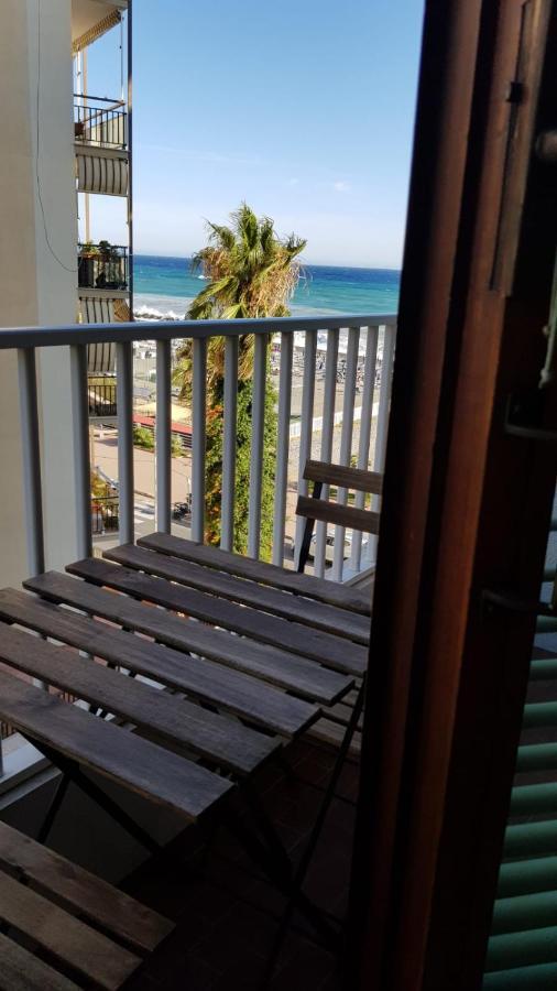 Casalmare Sabina Lägenhet Ventimiglia Exteriör bild