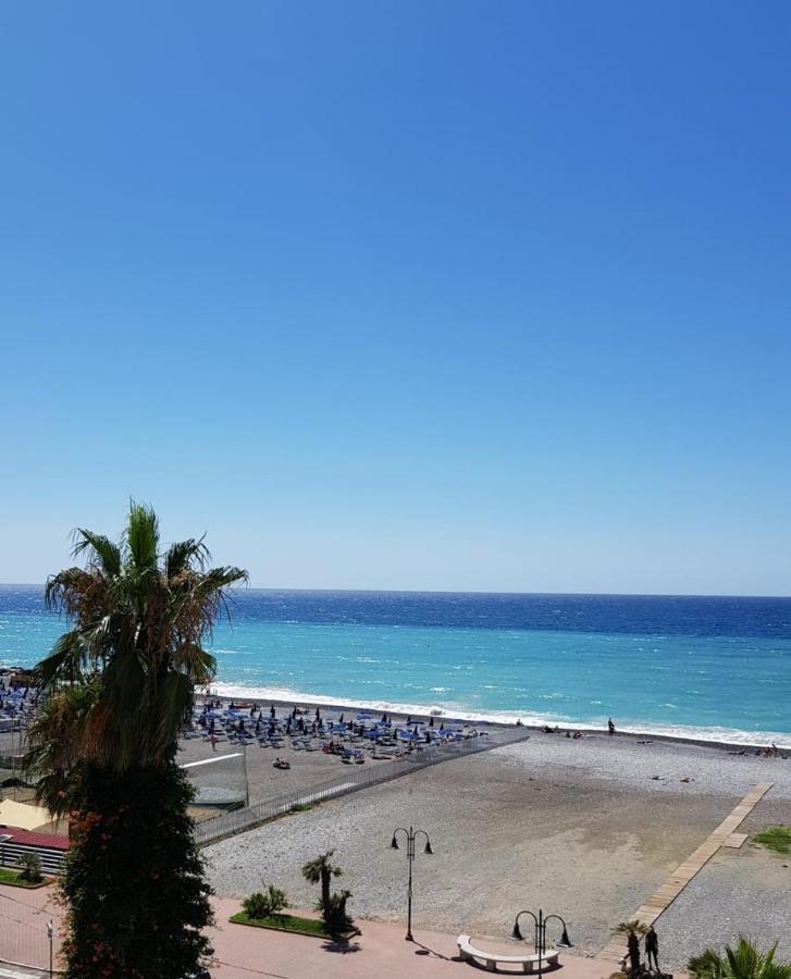 Casalmare Sabina Lägenhet Ventimiglia Exteriör bild